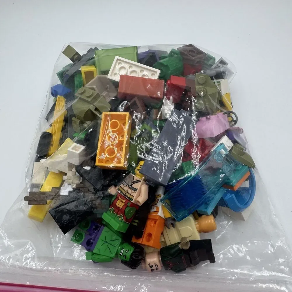 LEGO Minifigures Building Bricks Bulk Lot Mixed Themes Colors Plastic 3+
